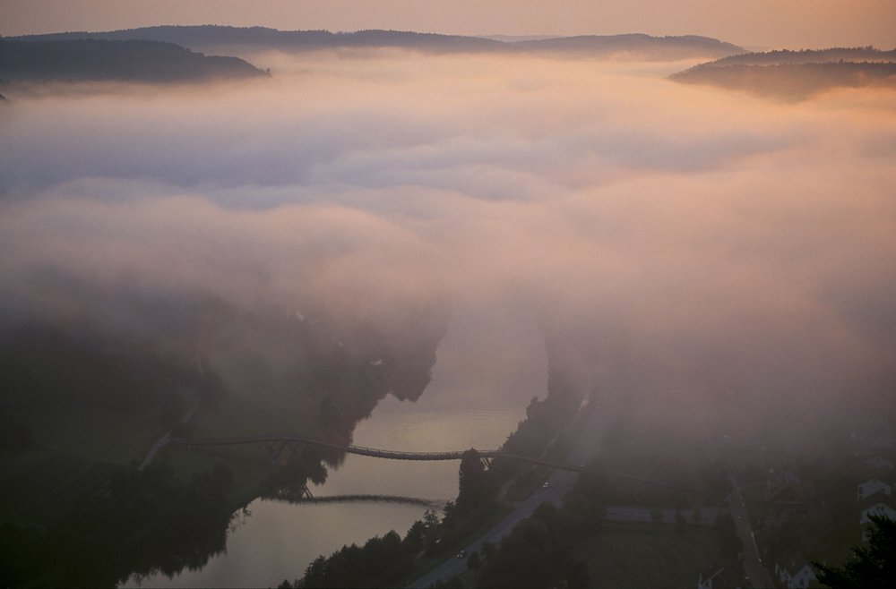 Top-Trails-Altmühltal-Nebel-Tatzelwurm-bei-Essing